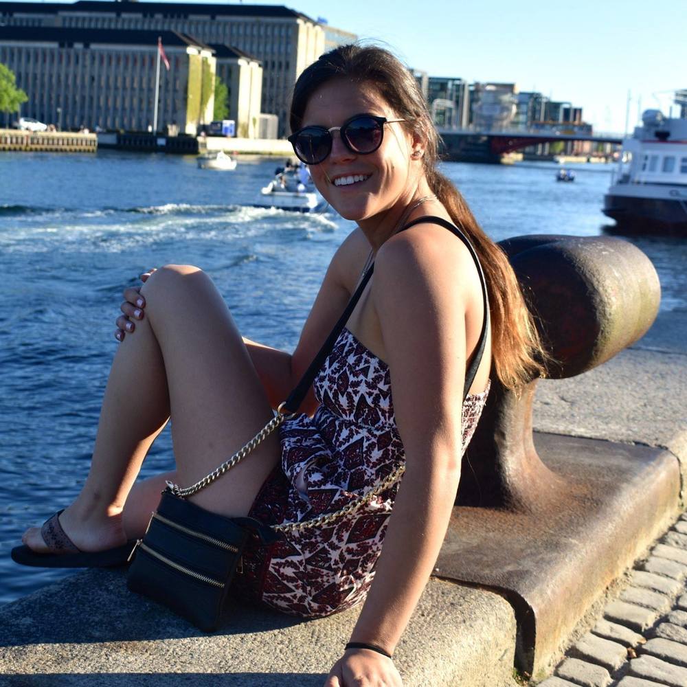 Meet your Posher, Lauren